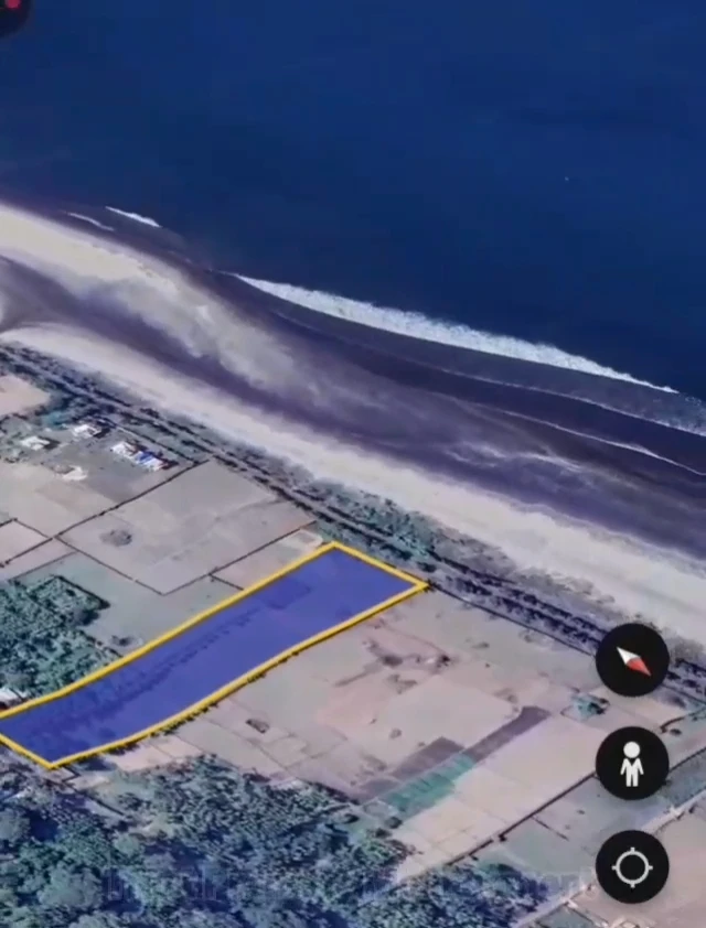 Marine drive road land